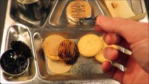Manger une ration militaire datant de 1955 - Beurre de cacahuète américain