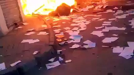 الان حرق مقر نداء تونس بالقصرين رغم الإعلان عن حضر التجول