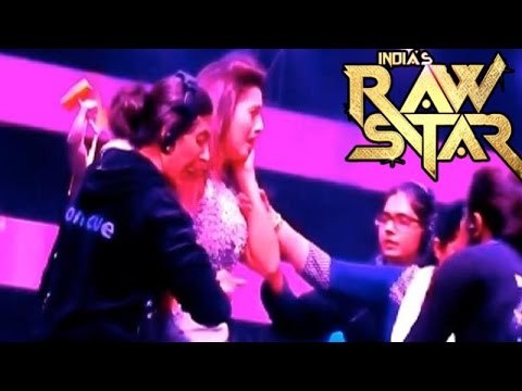 Gauhar Khan SLAPPED By Man At India’s Raw Star Finale | FULL VIDEO