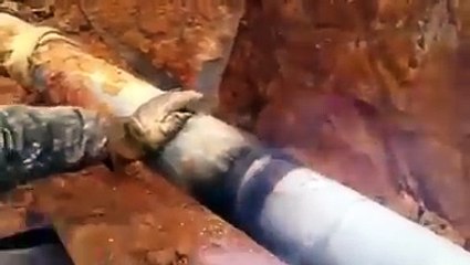 حسابات دقيقة لاصلاح انبوب الغاز
