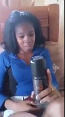 Nederlands meisje heeft liefdesverdriet en probeert haarzelf blind te maken met deodrant (720p Full HD)