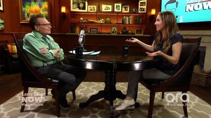 Whitney Cummings' 'Bizarre' Tinder Date Story
