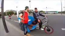جزائري يتمهبل على سائق دراجة سياحية (موت بلضحك)