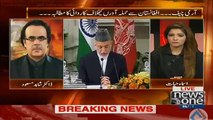 Dr. Shahid Masood bahsing on Nawaz Shareef for his soft statement regarding Modi's Call