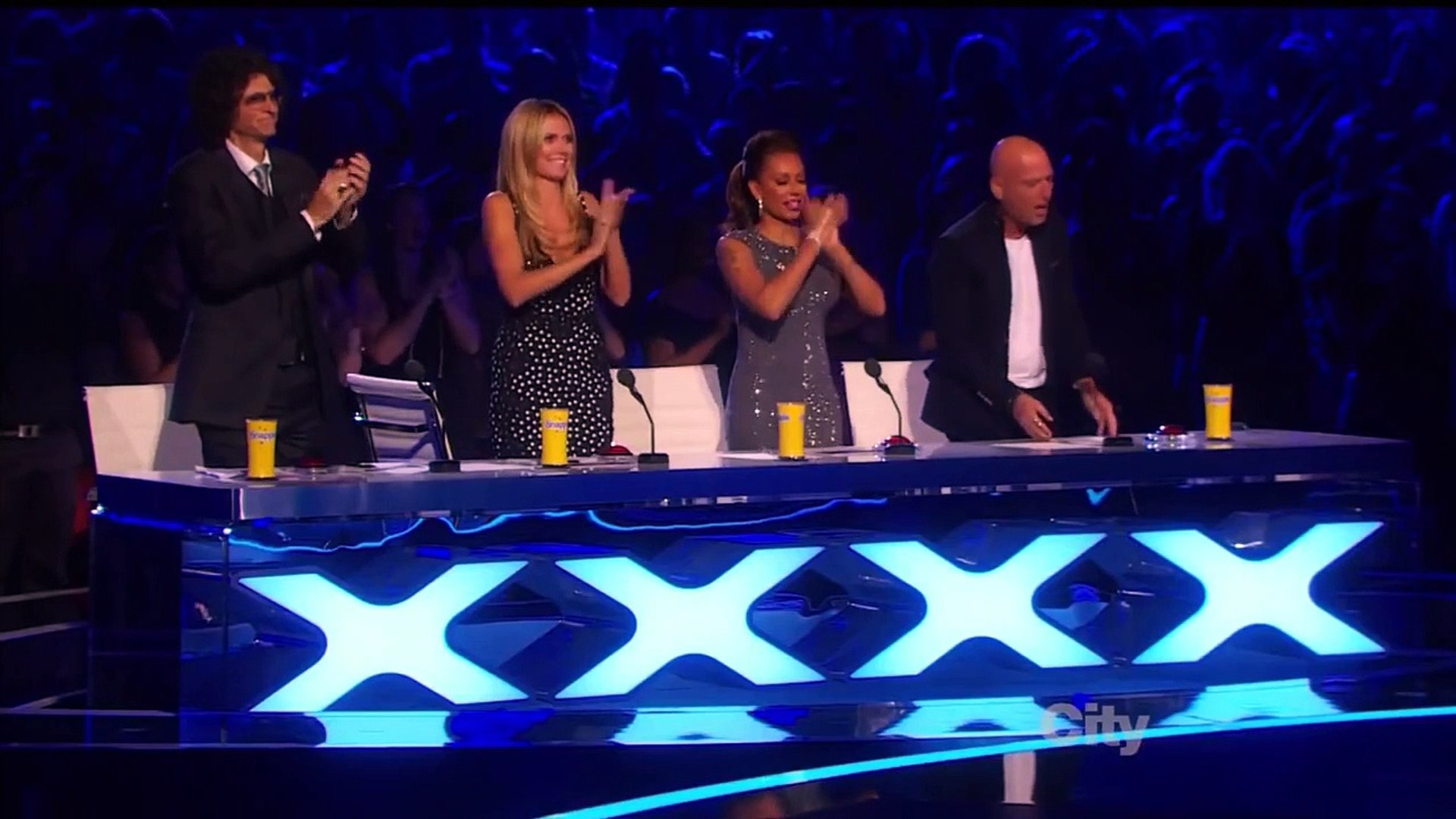 Kenichi Ebina 蛯名健一 In America S Got Talent 13 Semi Finals Fighting Himself Video Dailymotion