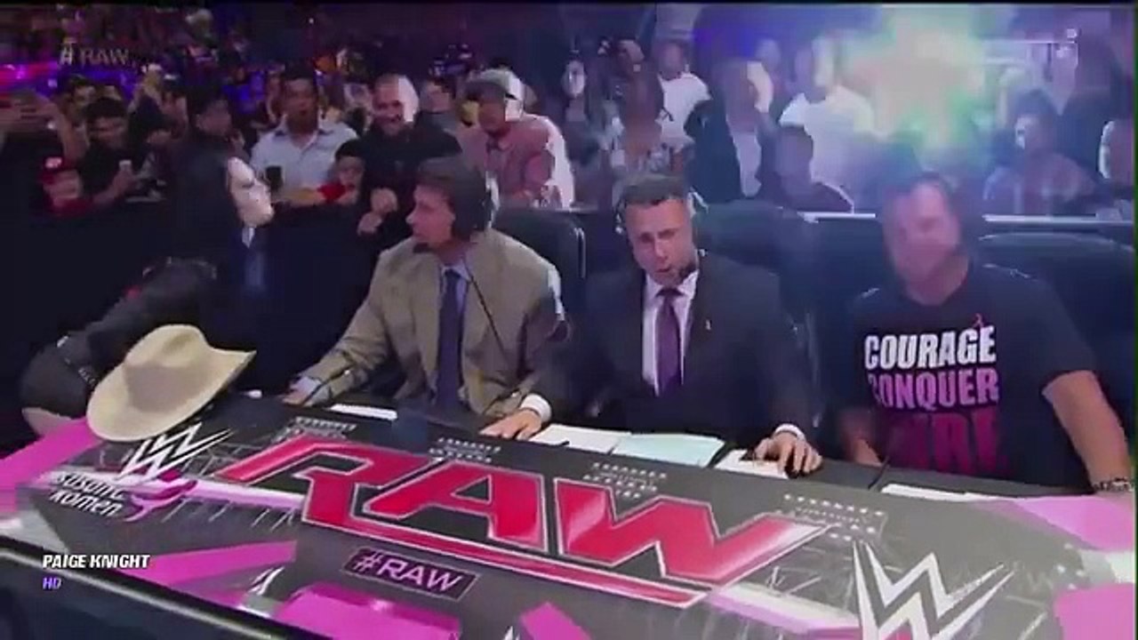 WWE RAW 09.29.14 AJ Lee vs. Alicia Fox (720p)