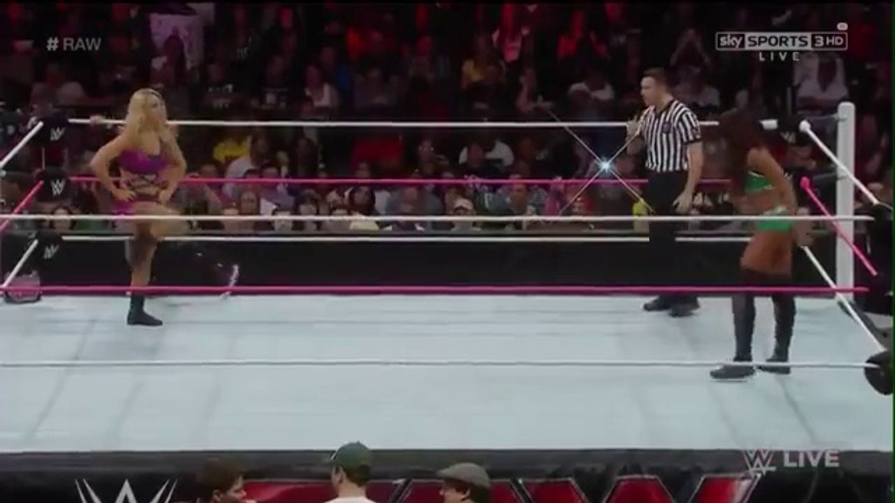 WWE RAW 10.06.14 AJ Lee & Emma vs. Alicia & Paige (720p)