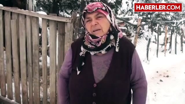 Karda Mahsur Kalan 3 Kişiye Gıda Yardımı Ulaştırıldı