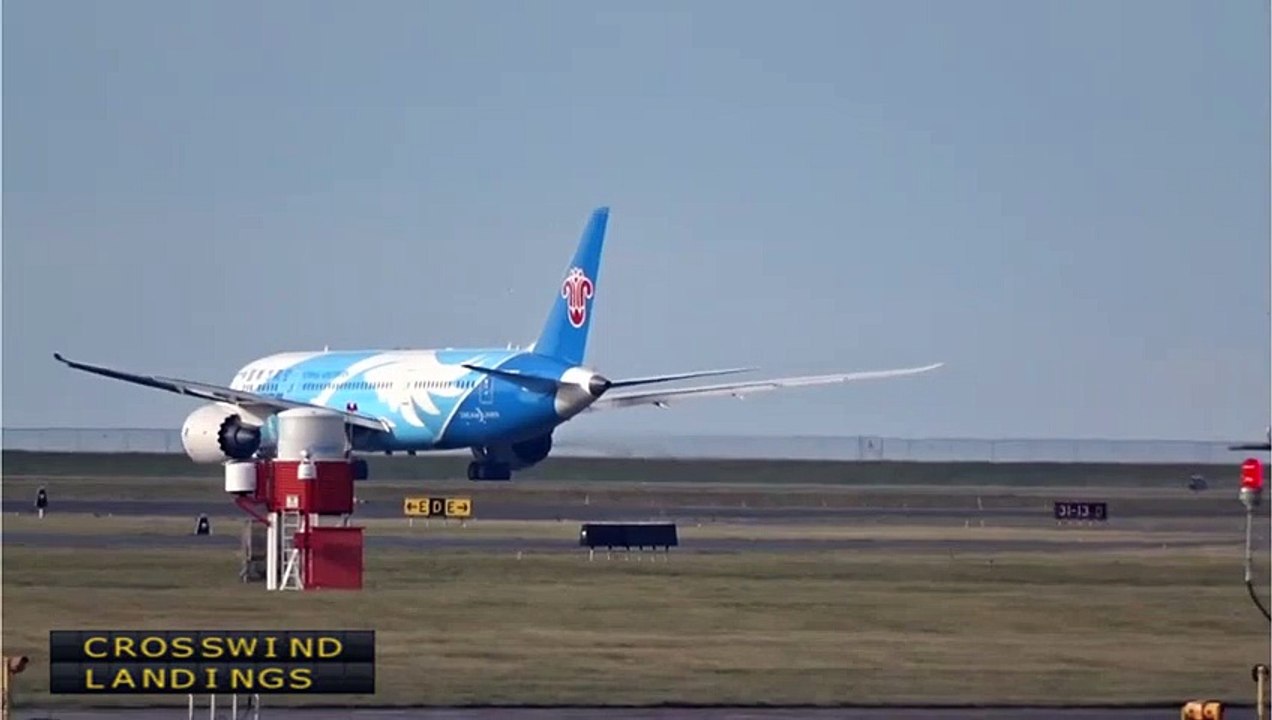 Plane Spotting Dreamliners (1080HD) | Boeing 787-8 Dreamliner | Crosswind Landings Channel | Big Planes