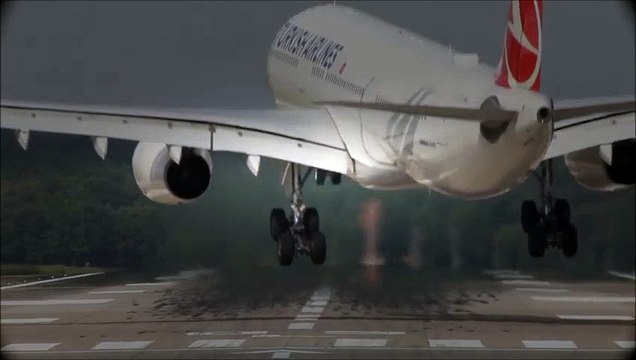 Extreme Crosswind Landing - Turkish Airlines Airbus A33Drift ( HD ) Video Arts