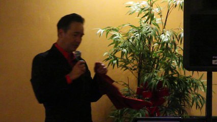 Ray Dees sings 'Chestnuts Roasting On An Open Fire' Nov 2015
