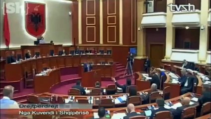 Taulant Balla - Nuk na tret dheu pa e futur Saliun në burg