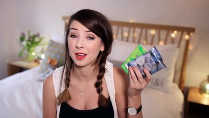 Whats In My Handbag 2015 Edition | Zoella