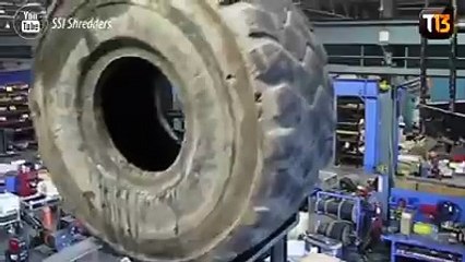 Vea lo que es capaz de destrozar la trituradora más potente del mundo