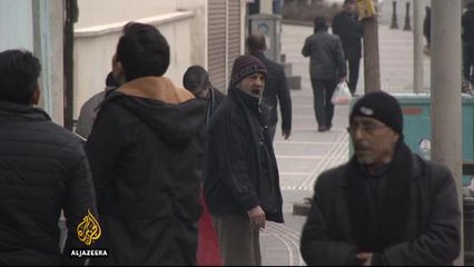 Turkey to hand work permits to some Syria refugees