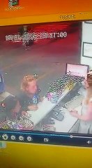 Ladrão passa mal e morre durante assalto