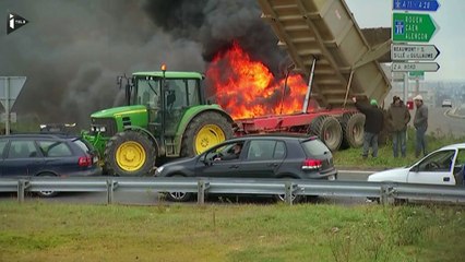 Crise des agriculteurs: deuxième journée de blocage