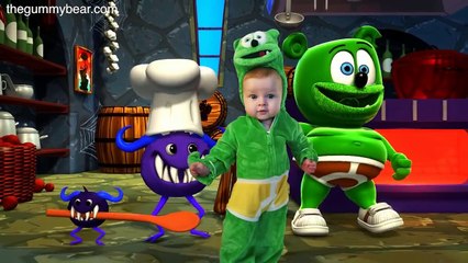 DANCING BABY Gummibär MONSTER MASH Halloween Costume Music Video