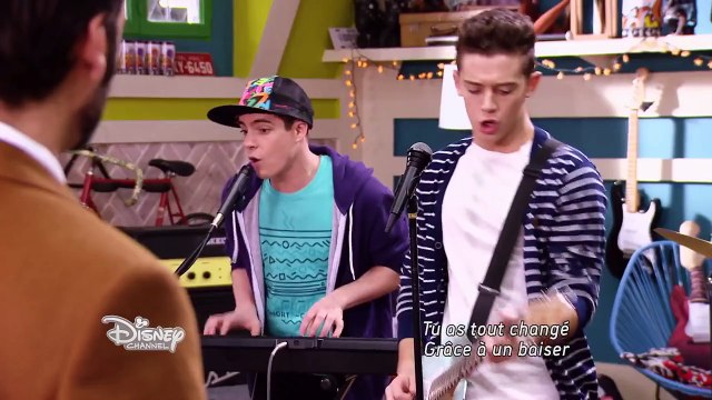 Violetta saison 3 Mil vidas atras (épisode 46) Exclusivité Disney Channel