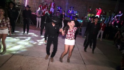 Baile Sorpresa Hijas de Artemio