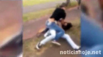 Vídeos mostram brigas entre adolescentes