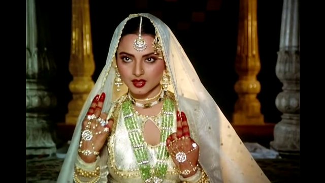 In Aankhon Ki Masti - Rekha - Umrao Jaan HD