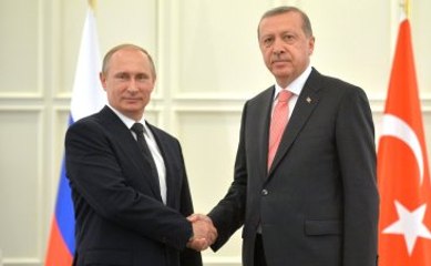 Robert Gates: Türkiye, Rusya'ya Karşı Yaptırımların Etkisini Kırıyordu