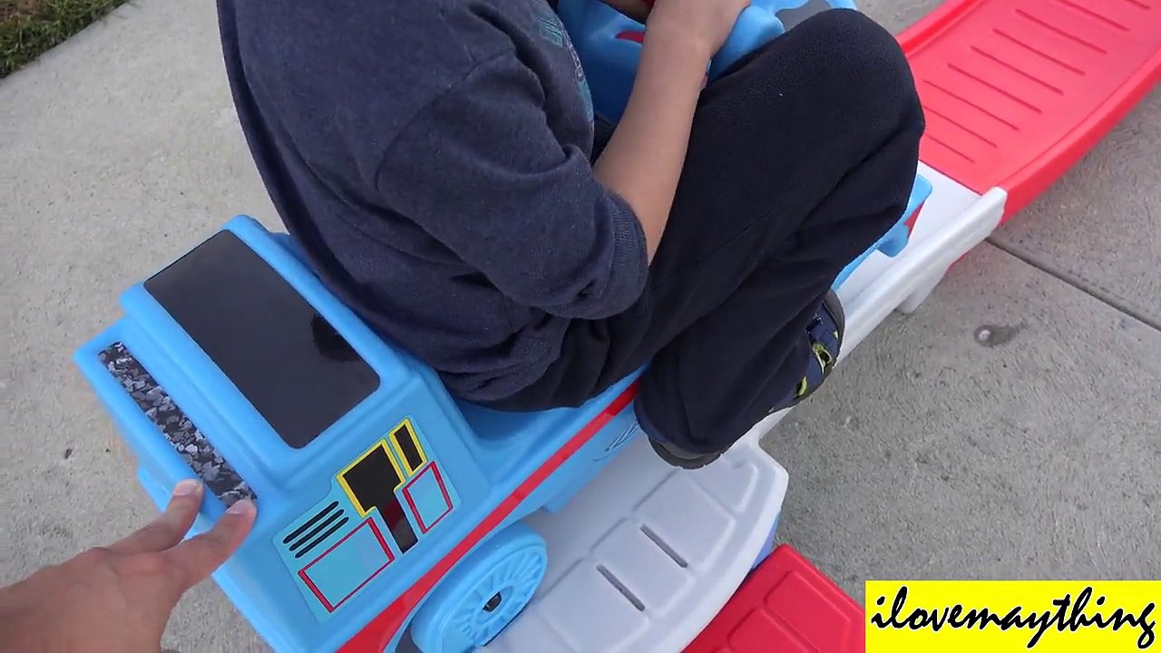 Thomas & Friends: Up & Down Roller Coaster Thomas the Tank Engine Ride