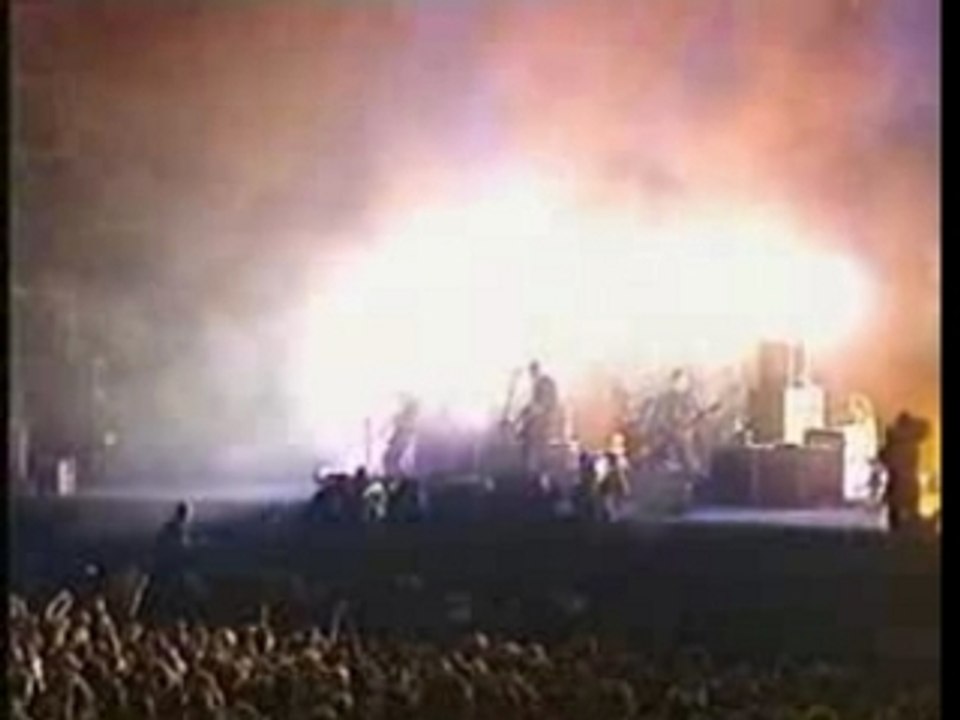 The smashing pumpkins - bullet with butterfly wings (live)