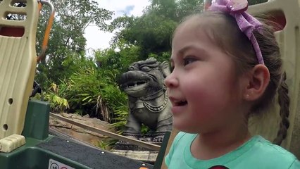 ANIMAL KINGDOM KALI RIVER RAPIDS WATER RIDE in Disney World Fun Kids Vacation