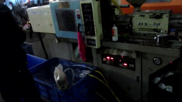 Furniture Hardware, Furniture Fittings and Cabinet Hardware - China: Door and Drawer Furniture Locks / production 5