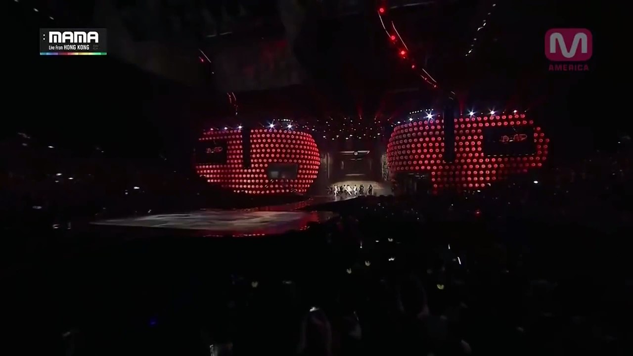 141203 EXO伯賢跟著唱BTS的Danger