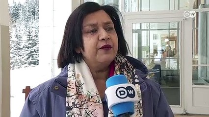 غربت مٹانے کی کوشش میں ڈاووس کا سفر