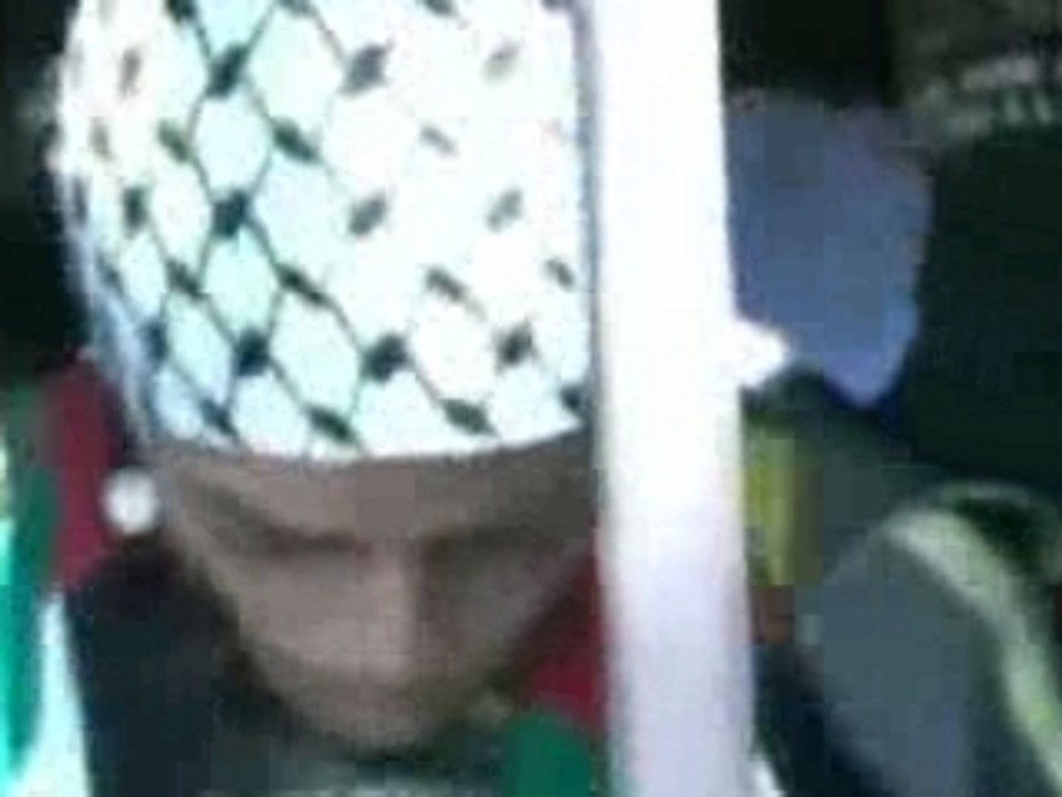 Keny-Arkana_Clip-Le-front-de-la-haine_Reponse_Au_Front_Natio