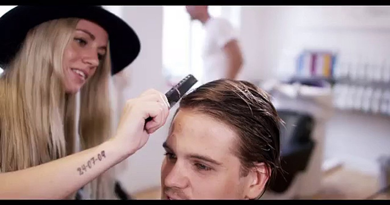 Men\'s hair With Pre-styling spray and hair powder (Blow & Sidekick Remix)