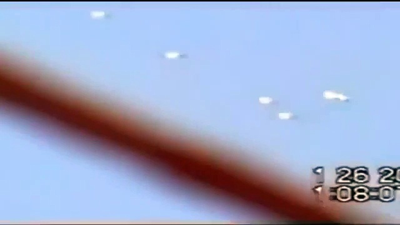 UFO FLEET CONFRONTS PILOT! 12/14/2013 - ALIEN COVERUP REAL