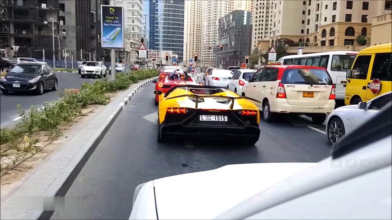 comment mettre le feu a une voiture lamborghini  FAIL   car fire