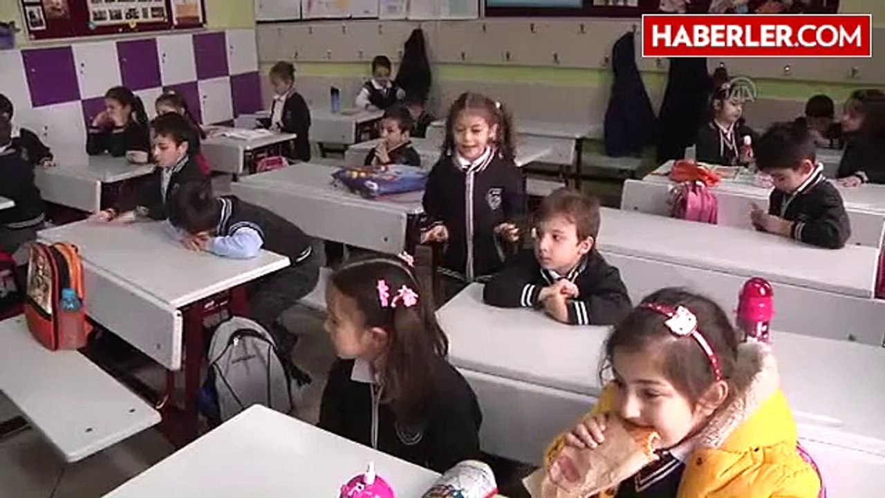 Milli Eğitim Bakanı Avcı Karne Dağıtım Törenine Katıldı