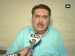 Karan 'intolerance' remark has some depth in it: Raza Murad