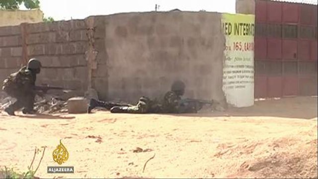 Al-Shabab storms beachside restaurant in Somali capital