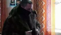Rus polis, gaspçıyı yakalamak için yaşlı kadın kılığına girdi