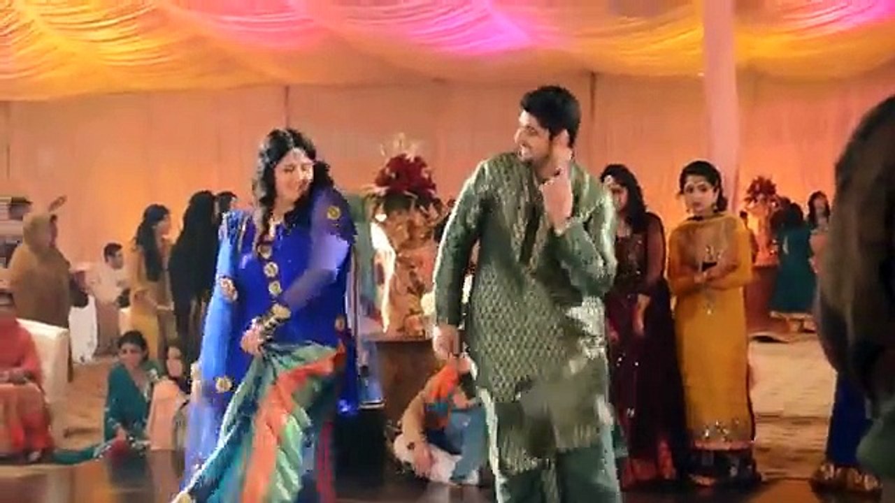 Pakistani Wedding Dance mast watch