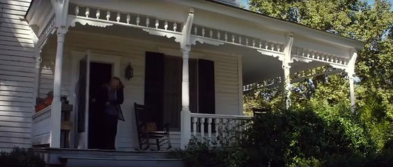 La 5ème vague - extrait VOST - Poursuite dans les bois - (2016) [SD, 480p]