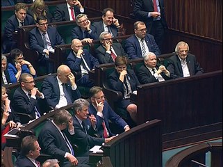 Poseł Robert Kropiwnicki - Wystąpienie z dnia 22 grudnia 2015 roku.