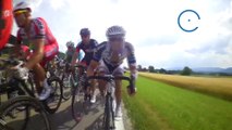 Caméra embarquée dans le peloton d'une course cycliste - Final impressionnant