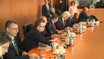 Davutoğlu ve Merkel Heyetler Arası Görüşmeye Başkanlık Etti