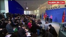 Davutoğlu ve Merkel Ortak Basın Toplantısı Düzenledi