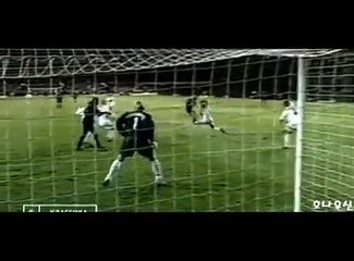 98/99 Away Rivaldo vs Manchester United