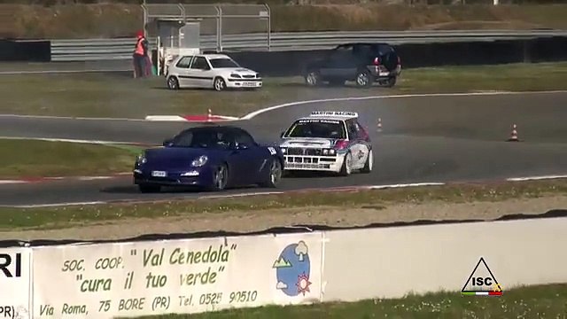 Este Lancia Delta HF Integrale tem apenas 50 km e pode ser teu!