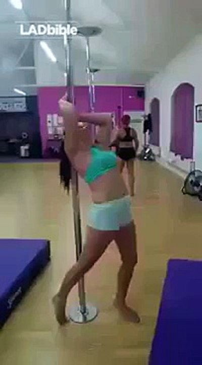 Funny Pole Dance Fail.